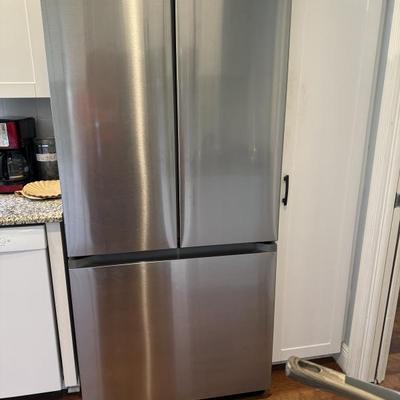 Samsung 18cu ft counter depth fridge
