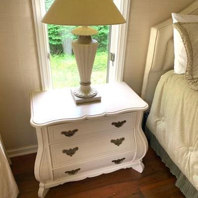 Pr. Baker bedside chests