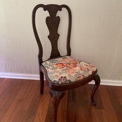 Antique English walnut Queen Anne side chair