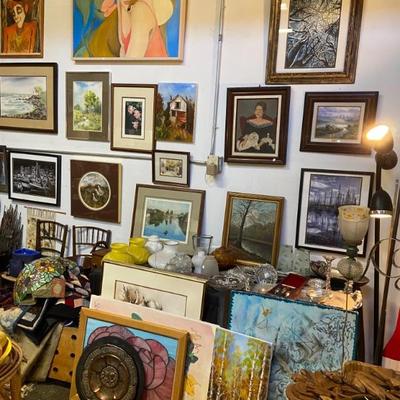 Estate sale photo
