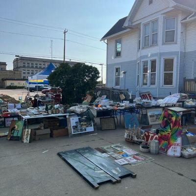 Estate sale photo