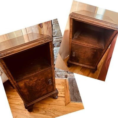 Vintage nightstands 