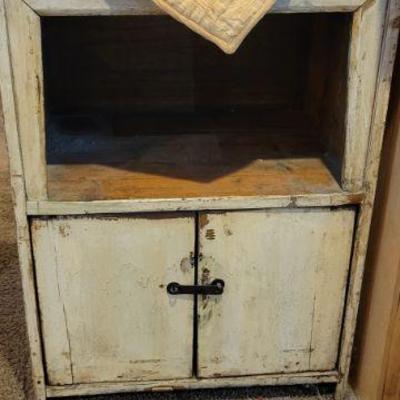 Nice primitive piece