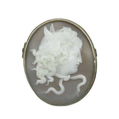 ANTIQUE CARVED MEDUSA CAMEO BROOCH