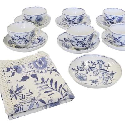 ANTIQUE MEISSEN BLUE ONION TEA CUPS AND SAUCERS - 13 PIECES