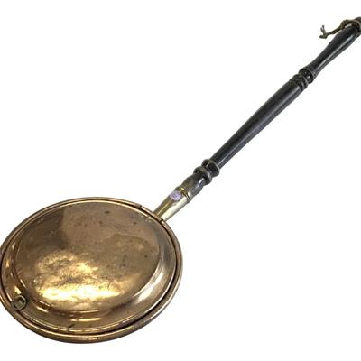 ANTIQUE COPPER PAN BED WARMER WITH FOLIAGE DESIGN