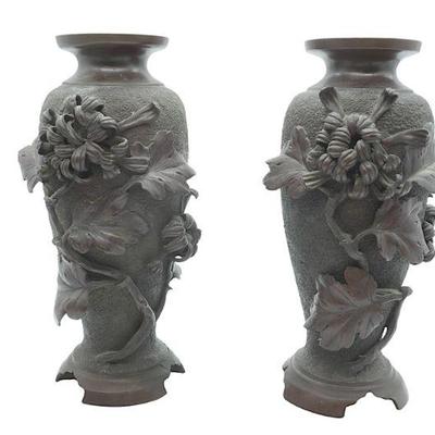 PAIR MEIJI PERIOD 19th c JAPANESE BRONZE VASES