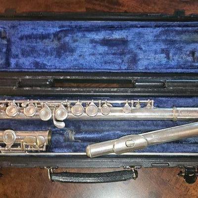 Sterling silver mouthpiece flute in case $350