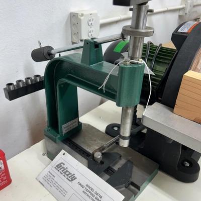 Grizzly Hand Tapping Machine