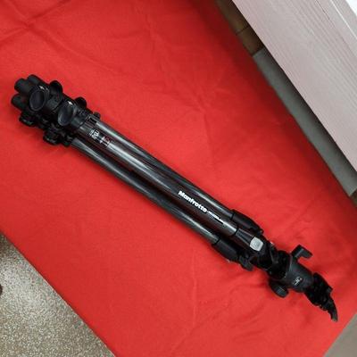 Manfrotto 190CXPro3 Carbon Tripod With Manfrotto 488 Head