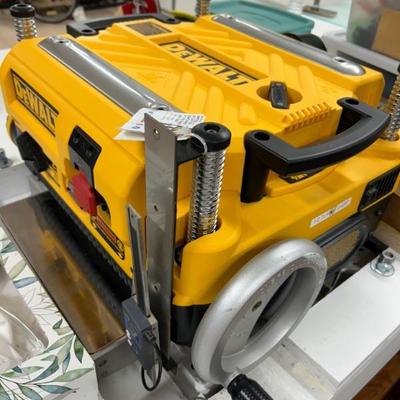 Dewalt DW735 Thickness Planer
