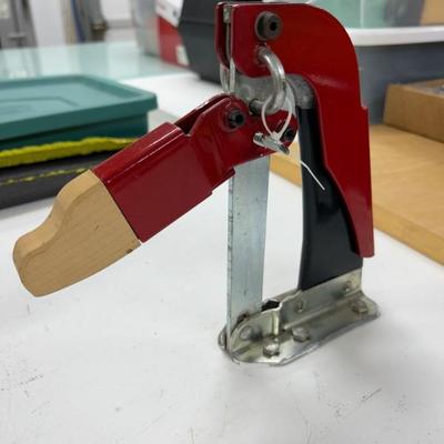 Maple Tek LeverClamp