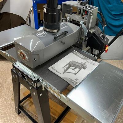 Laguna SuperMax 16-32 Drum Sander With Infeed/Outfeed Folding Tables