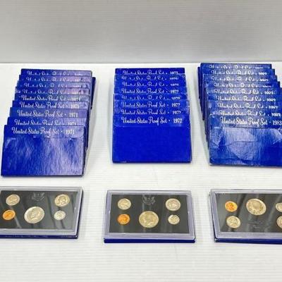 #870 • (32) 1971-1983 U.S. Proof Sets
