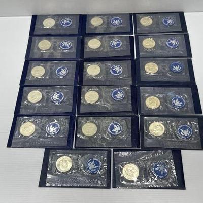 #776 • (17) 1971-1974 Eisenhower Uncirculated 40% Silver Dollars
