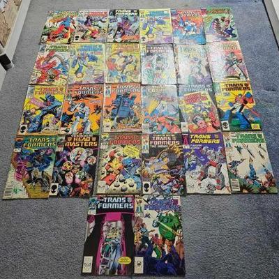 #2940 • 26 Marvel Comic Books
