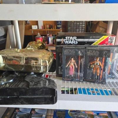 #5568 • Star Wars Action Figures and Storage Cases
