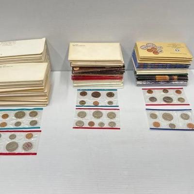 #856 • (68) 1971-1998 U.S. Mint Sets
