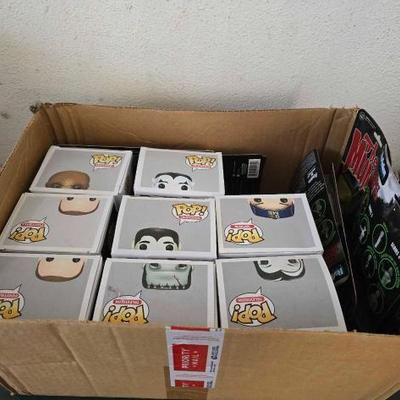 #5620 • Pop Figurines and Reaction Figurines
