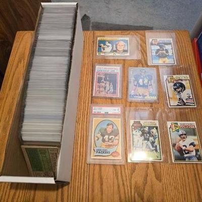 #2920 • NFL Trading Cards
