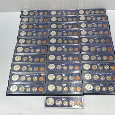 #766 • (31) 1967 United States Special Mint Sets
