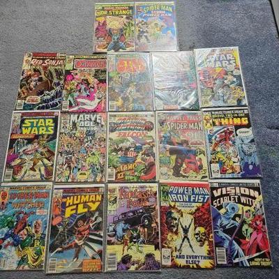 #2942 • 17 Marvel Comics Books
