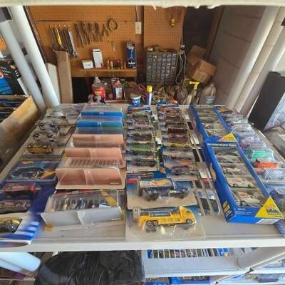 #5566 • Approx (51) Assorted Hot Wheels
