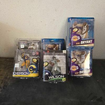 #5632 • Sports Memorabilia
