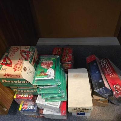 #2979 • Assorted Topps Baseball / Football Card
