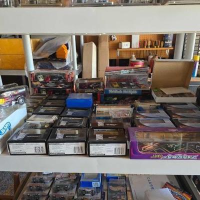 #5556 • Approx (58) Assorted Hot Wheels
