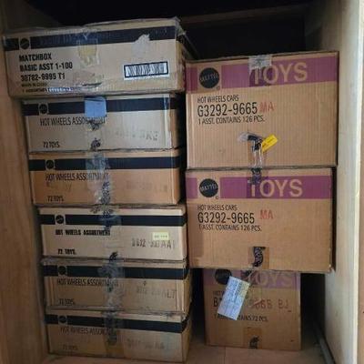 #5022 • 8 Boxes Of Hot wheels 1 Box Of MatchBox Car
