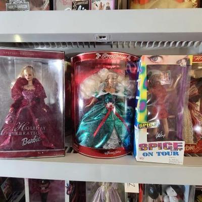 #2242 • (16) Barbie Dolls

