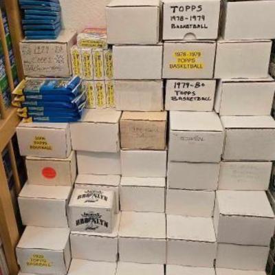 #2966 • Assorted Topps MLB, NBA, and NBA Trading Cards
