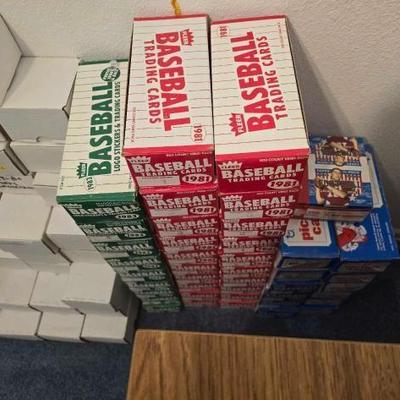 #2968 • Assorted Fleer and Topps MLB and NFL Trading Cards
