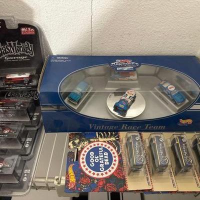 #2812 • 8 Hot Wheels and 4 Gas Monkey Garage VWs
