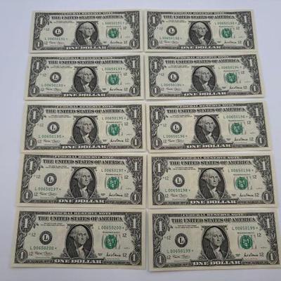 #606 • (10) 2001 $1 Sequential U.S. Bank Notes
