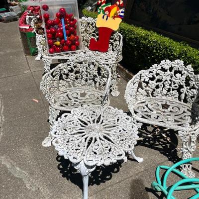 GARDEN SETS