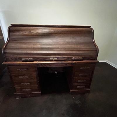  Oak Crest Antique roll top desk -