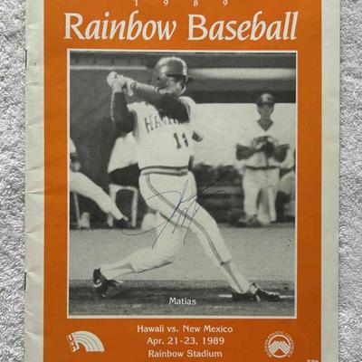 HKC338 ~ Official Hawaii vs. New Mexico Program - April 21-23, 1989. Signed by Ron Nomura.