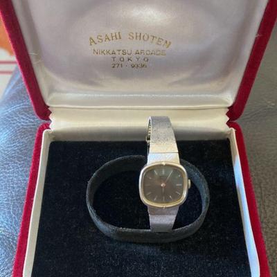 HKC040 Seiko Stainless Steel Womens Silver Tone Quartz Watch