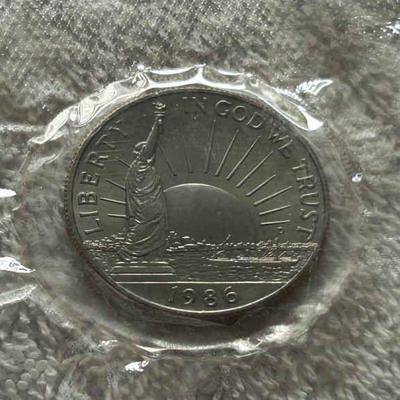 HKC323 ~ Uncirculated 1986 Statue of Liberty Half Dollar