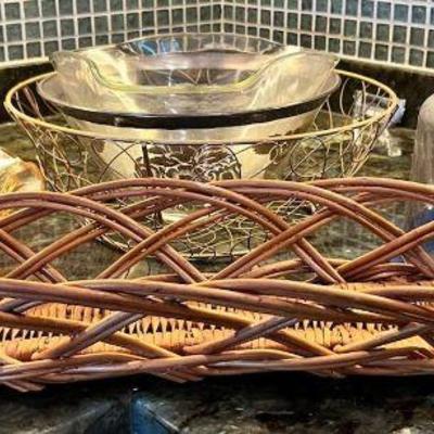 KKF233- Various Glass Decor & Glass Bowls