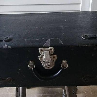 KKF144 - Vintage Traveling Trunk 