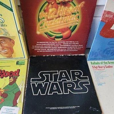 KKF235 - Patriotic and Seasonal 33 RPMs LPs Star Wars, Disney
