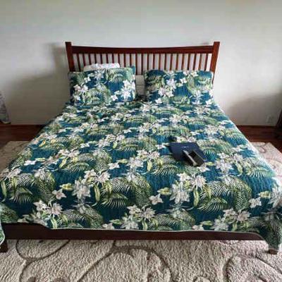 KKF084- King Wooden Bed Framw With King Sleep Number 360 Smart Bed 