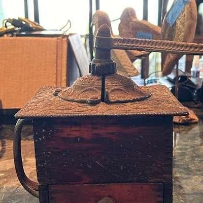 KKF114- Antique Spice Grinder
