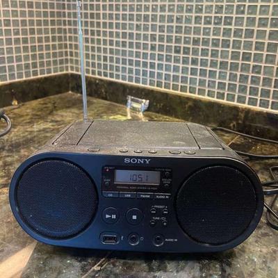 KKF227- Sony Radio/Compact Disc Player 