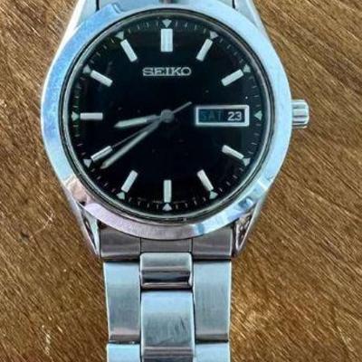 KKF131- Mens Seiko Stainless Steel Watch