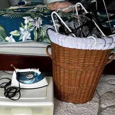 KKF157- Various Laundry Tools