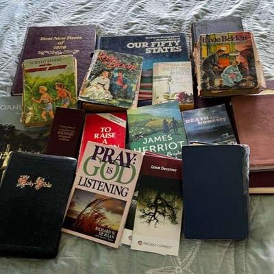KKF004- Books Mystery Lot 